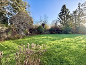 Photo 8- click for photo gallery